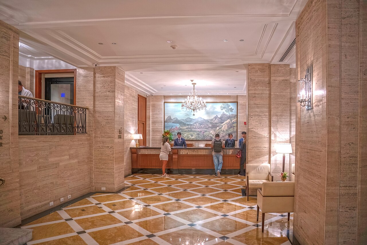 Interior do hotel Copacabana Palace, no Rio de Janeiro.