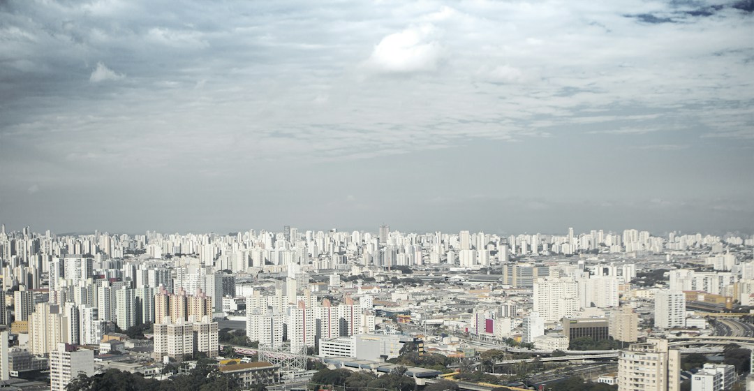 Vista urbana de São Paulo; fotografia ilustrativa de arquivo, não retrata a Feira do Empreendedor.