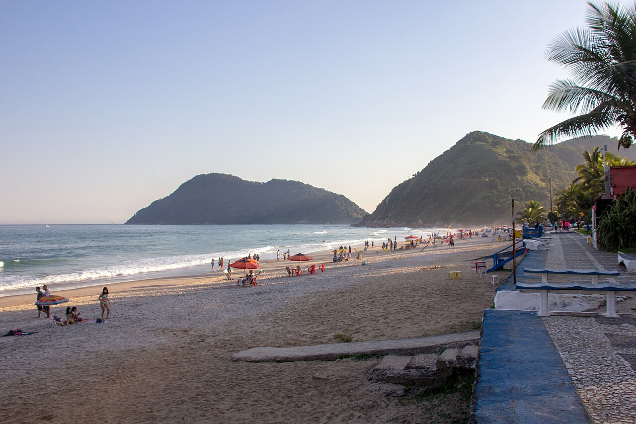 Praia do Tombo, no Guarujá, em fotografia de arquivo de 2018. A praia integra a lista Bandeira Azul 2026/2027.